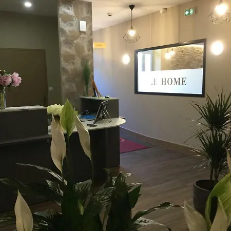 Le Hotel 3*