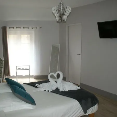 Le Hotel