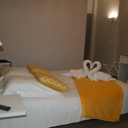 Le Hotel 3*