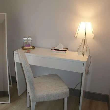 Le Hotel